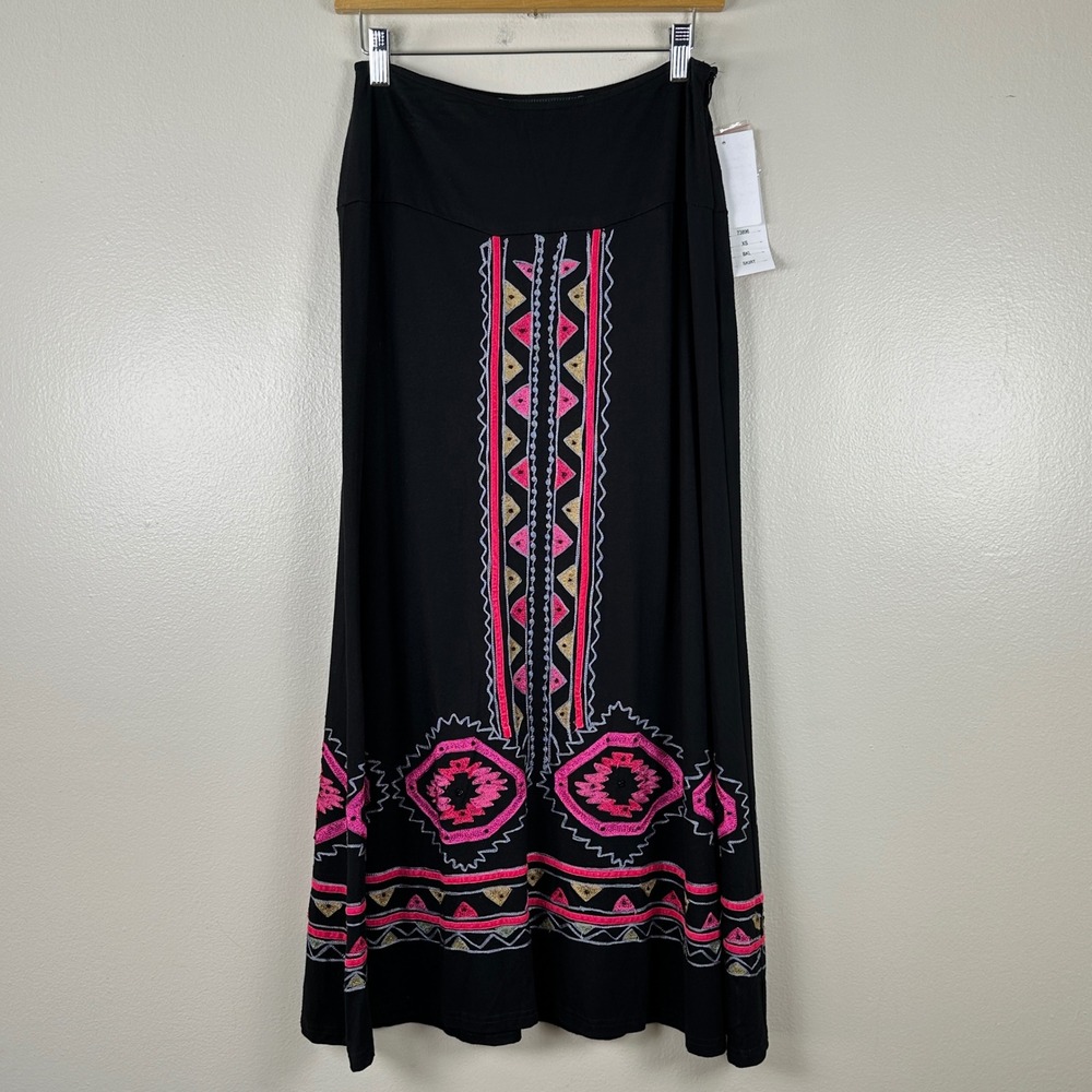 Vintage Collection Women's XS Maxi Skirt Black Embroidered Southwestern NEW